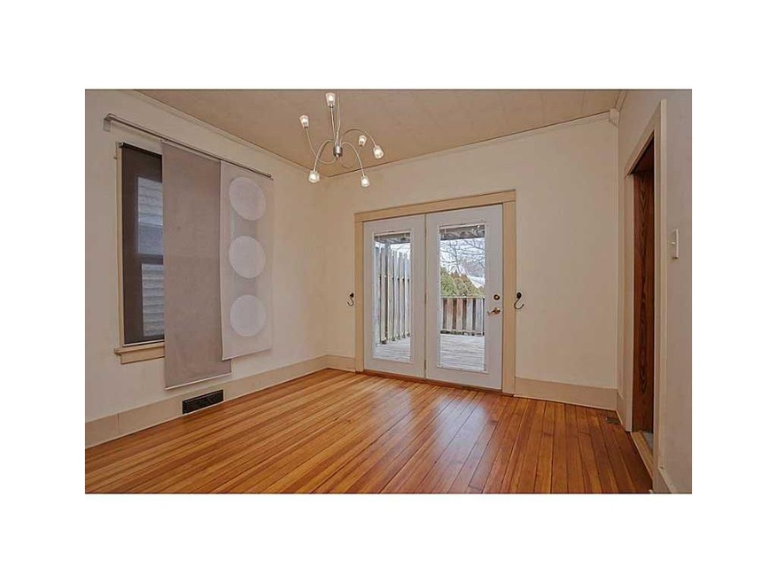 Formal Dining Room.