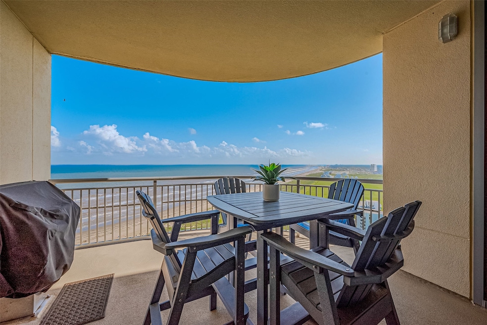 801 E Beach Dr unit TW2108, Galveston, TX 77550 - photo 1