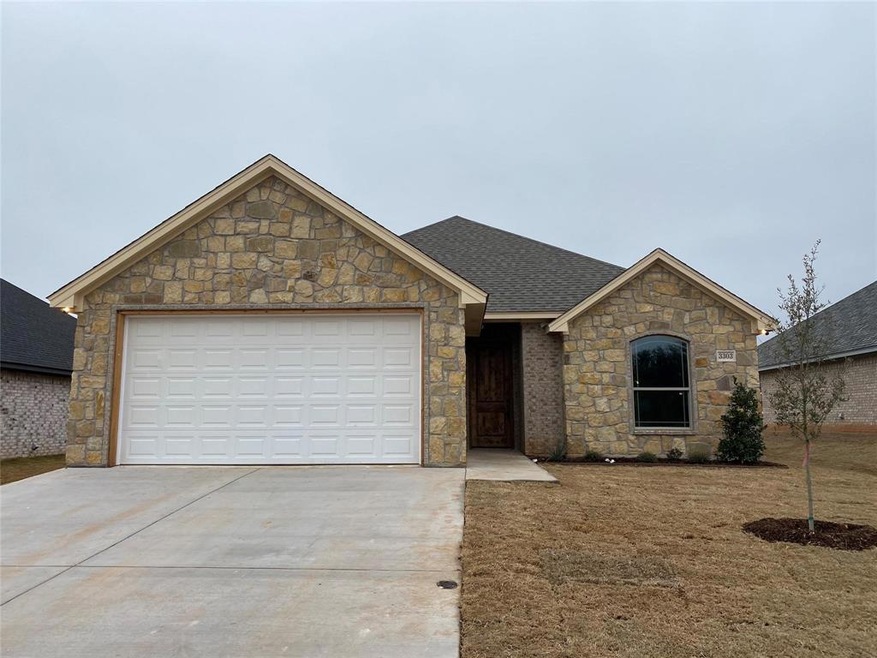 3303 Windcrest Dr, Granbury, TX 76049 - photo 1