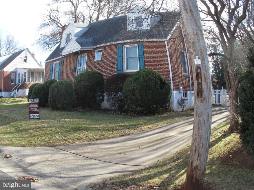 511 Ross Ave, Front Royal, VA 22630 - photo 1