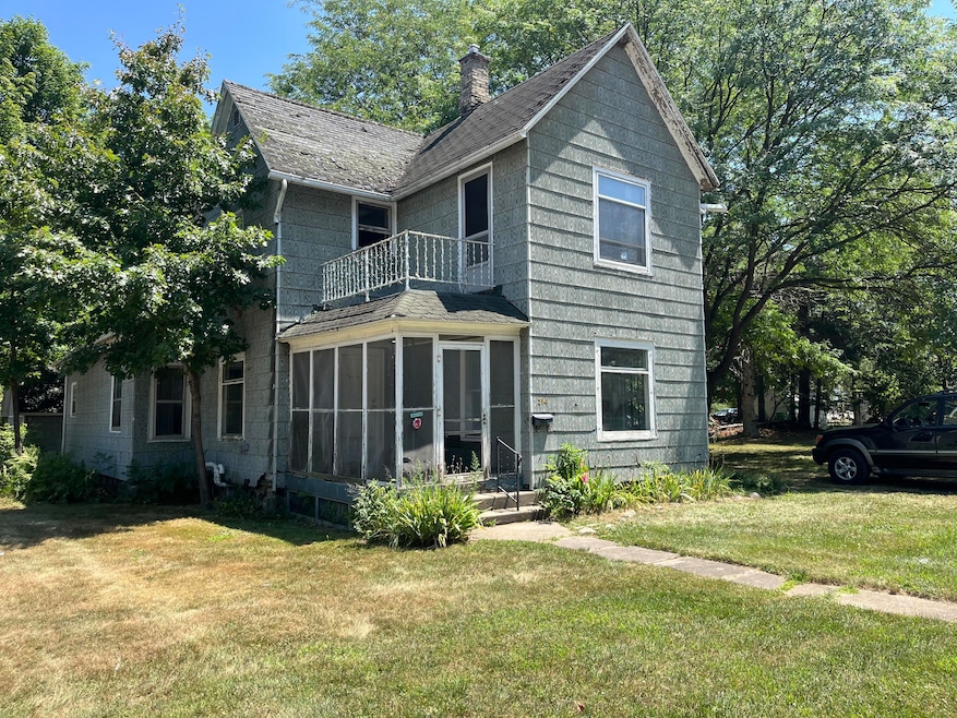 314 N Dyckman St, Paw Paw, MI 49079 - photo 1