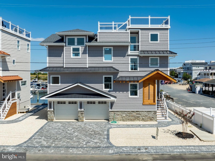 Sold $2,050,000 • Co-Listing Agent