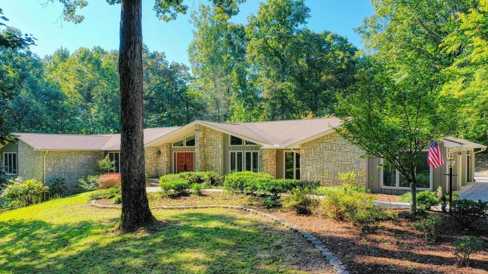 2409 W Gallaher Ferry Rd, Knoxville, TN 37932 - photo 1