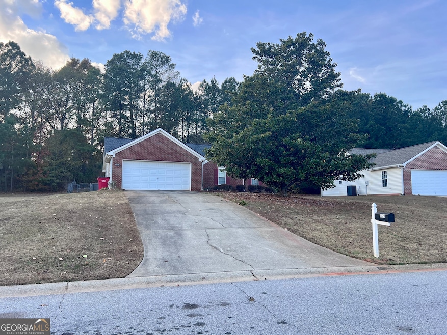11179 Knotty Pine Place unit I, Hampton, GA 30228 - photo 1