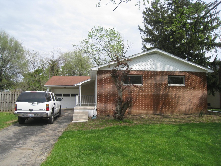 1044 Ross Rd, Columbus, OH 43227 - photo 1