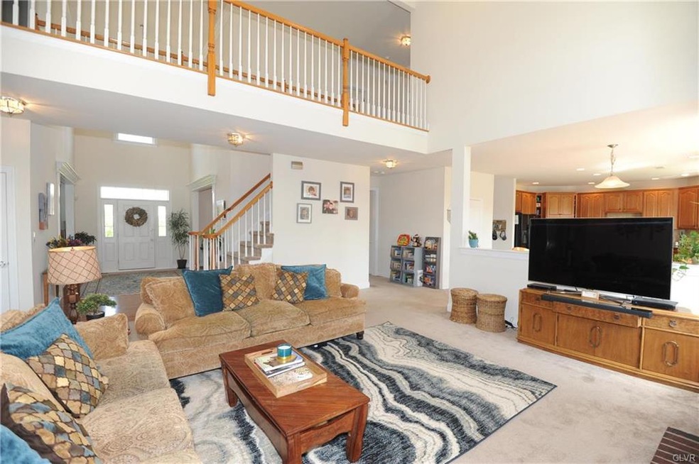 7439 Woodstone Cir, Macungie, PA 18062 - photo 1