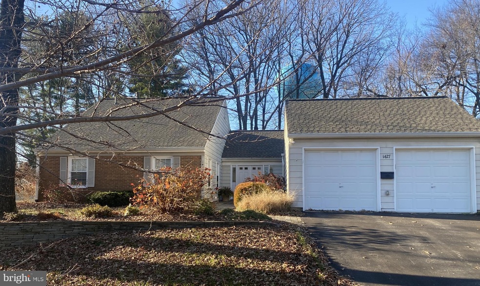 1427 Crofton Pkwy, Crofton, MD 21114 - photo 1