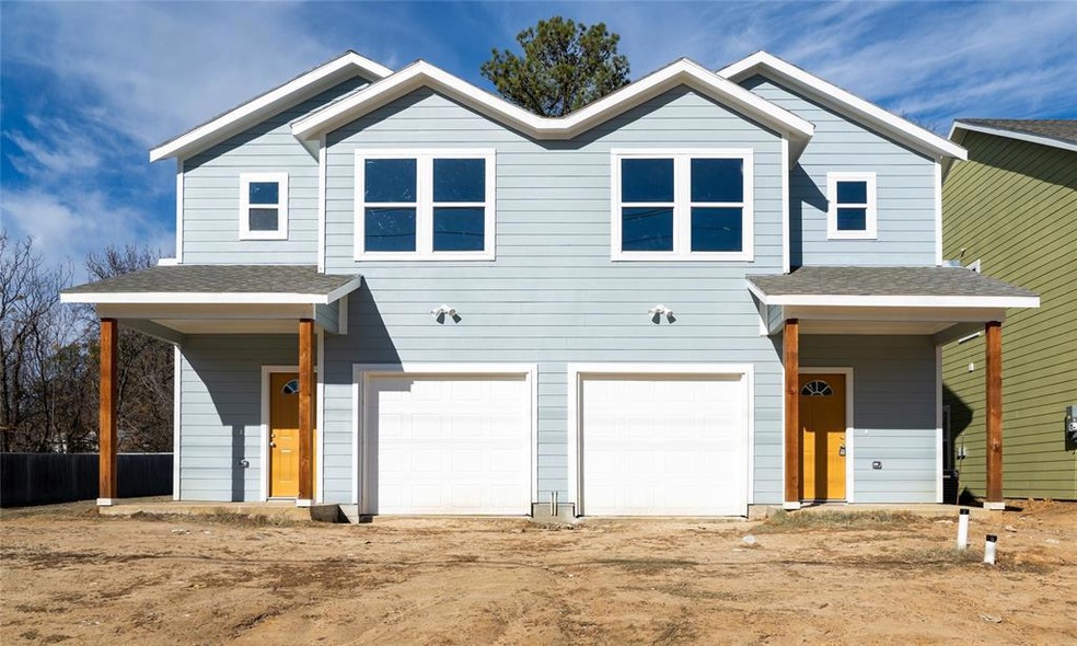 813 W Coffin St unit 813-815, Denison, TX 75020 - photo 1