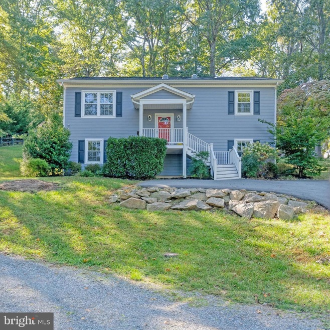 35759 Hayman Ln, Round Hill, VA 20141 - photo 1