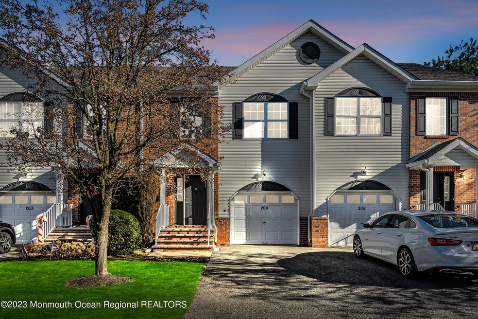 204 Finch Ct, Manalapan, NJ 07726 - photo 1