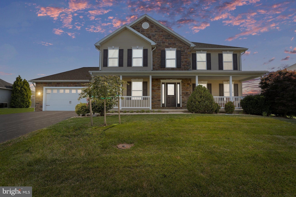 422 Raleigh Ave, Chambersburg, PA 17202 - photo 1