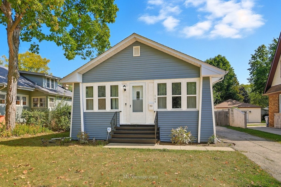 164 S Calumet Ave, Aurora, IL 60506 - photo 1