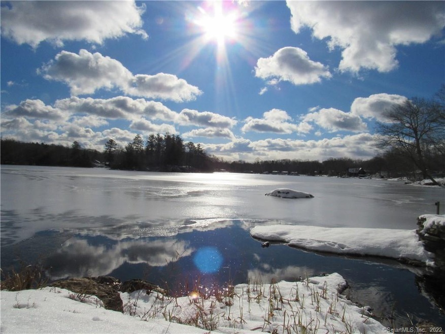 73 Lakeview Dr, Ashford, CT 06278 - photo 1