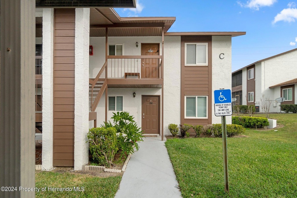 1-web-or-mls-M6405216