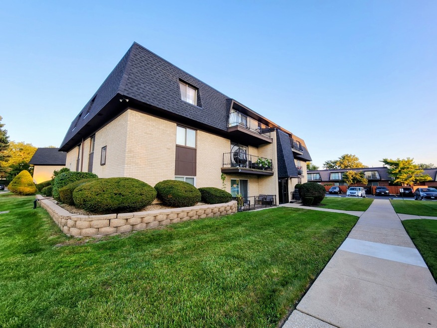 11131 S 84th Ave unit 1A, Palos Hills, IL 60465 - photo 1