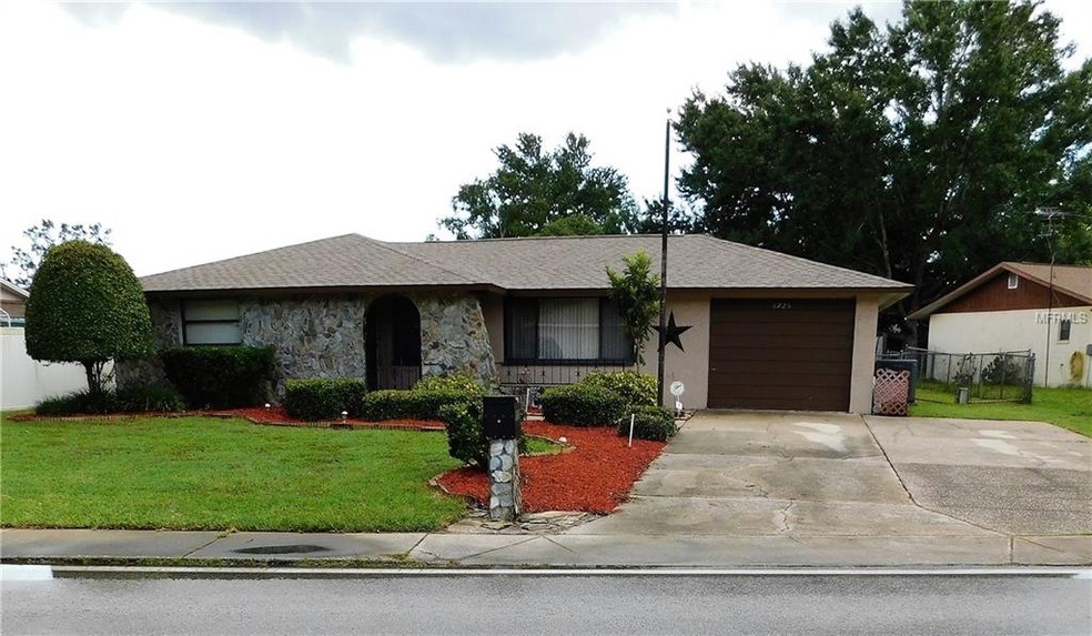 Great Curb Appeal, Large driveway and sidewalks