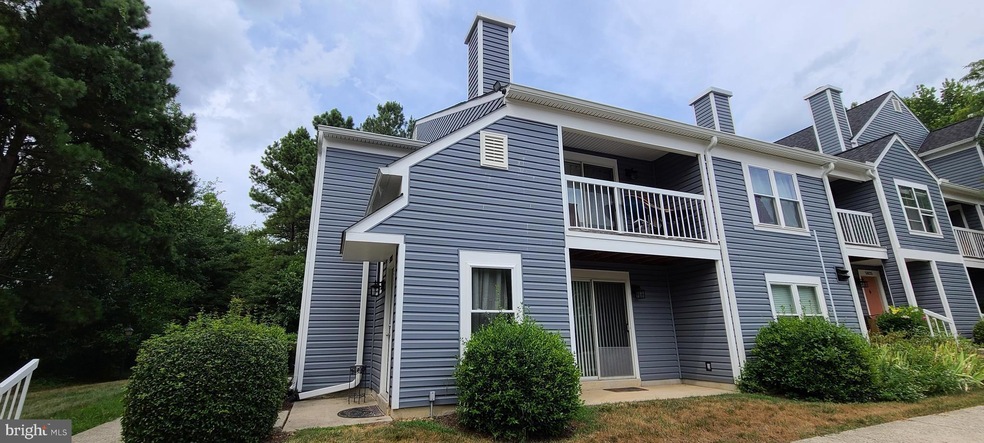 5829 Orchard Hill Ct, Clifton, VA 20124 - photo 1