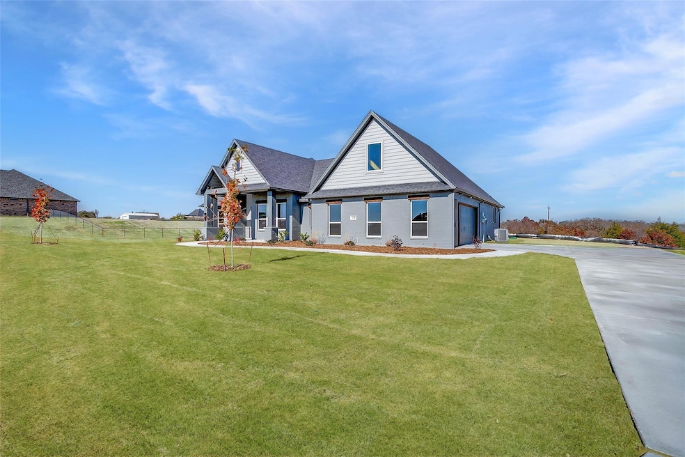 228 Basalt Ln, Azle, TX 76020 - photo 1