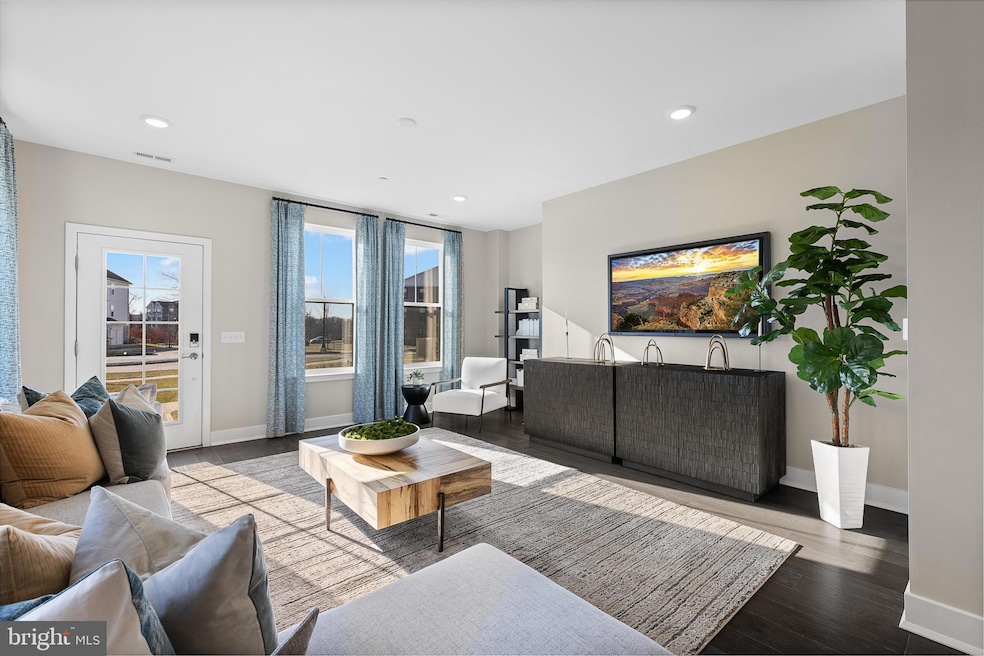 152 Leona Stewart Ln, Pennington, NJ 08534 - photo 1