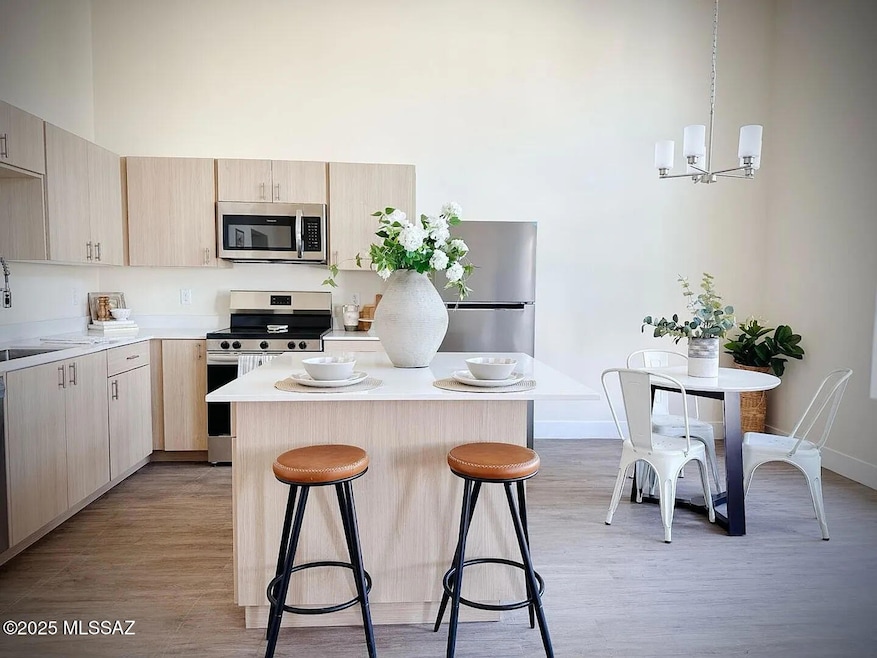 544 E Limberlost Dr unit 1101, Tucson, AZ 85705 - photo 1