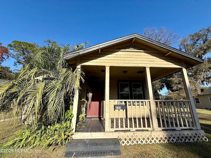 625 Meteor St, Jacksonville, FL 32205 - photo 1