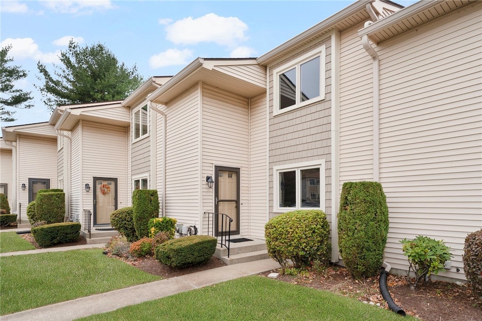 500 E Greenwich Ave unit 116, West Warwick, RI 02893 - photo 1