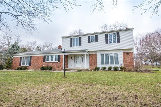 Welcome to 2482 Brenthaven Drive!