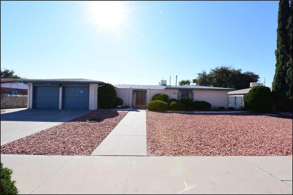 1916 Octubre Dr, El Paso, TX 79935 - photo 1