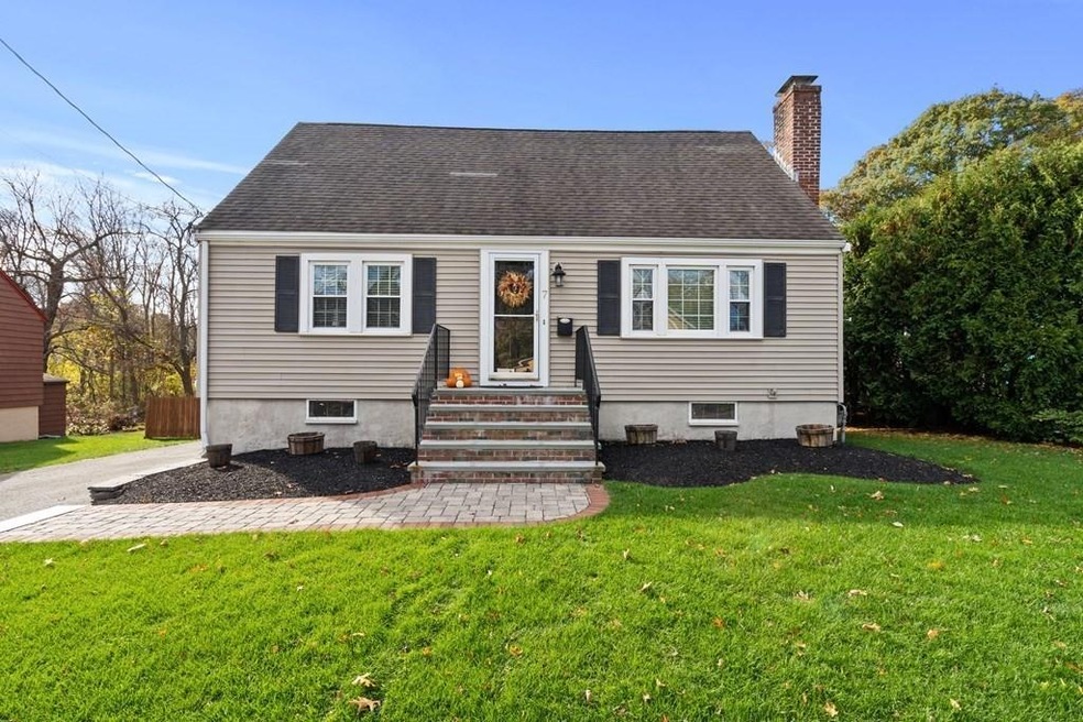 7 Butler Ave, Wakefield, MA 01880 - photo 1