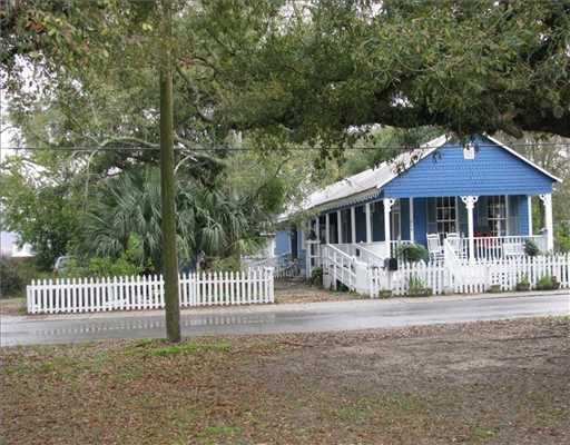 214 Bookter St, Bay Saint Louis, MS 39520 - photo 1