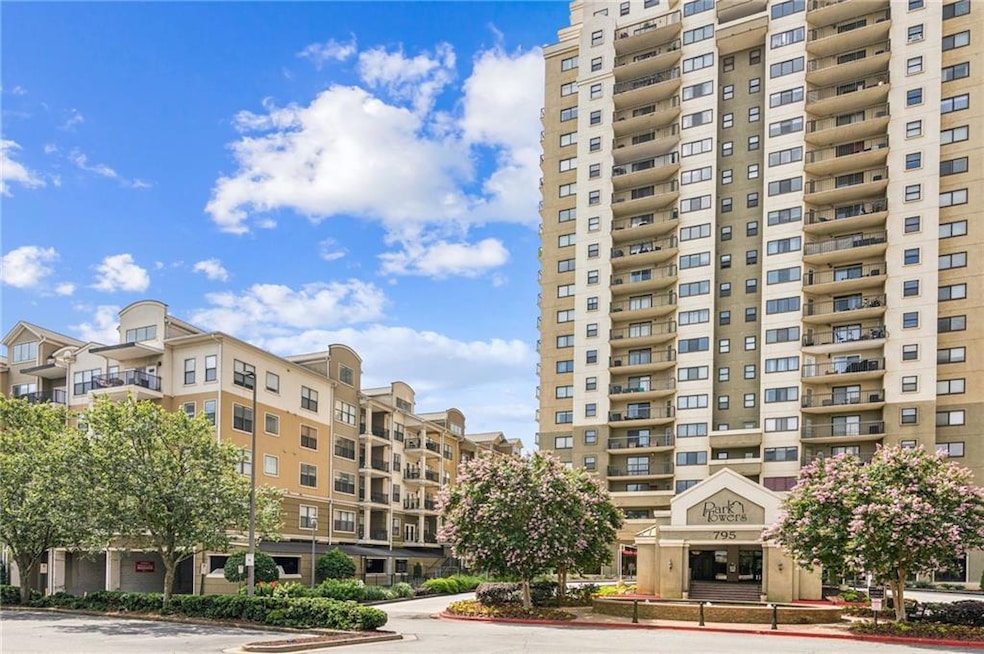 Pending $198,000 • Co-Listing Agent