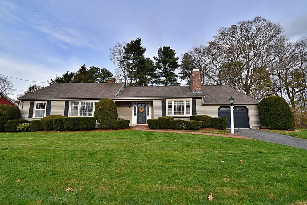 10 Winchester St, Southborough, MA 01772 - photo 1