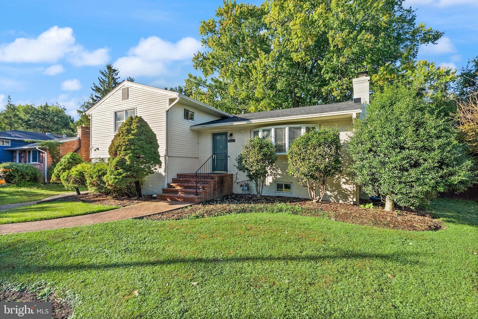 1726 Baldwin Dr, McLean, VA 22101 - photo 1