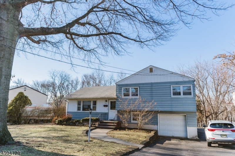 195 Denver Rd, Paramus, NJ 07652 - photo 1