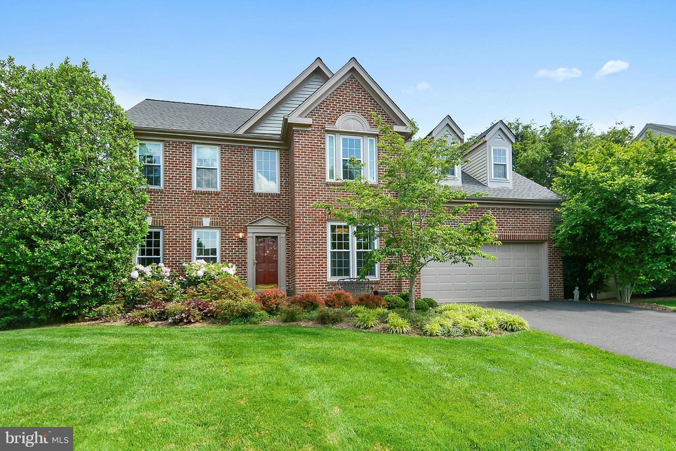 15417 Cedarhurst Ct, Centreville, VA 20120 - photo 1