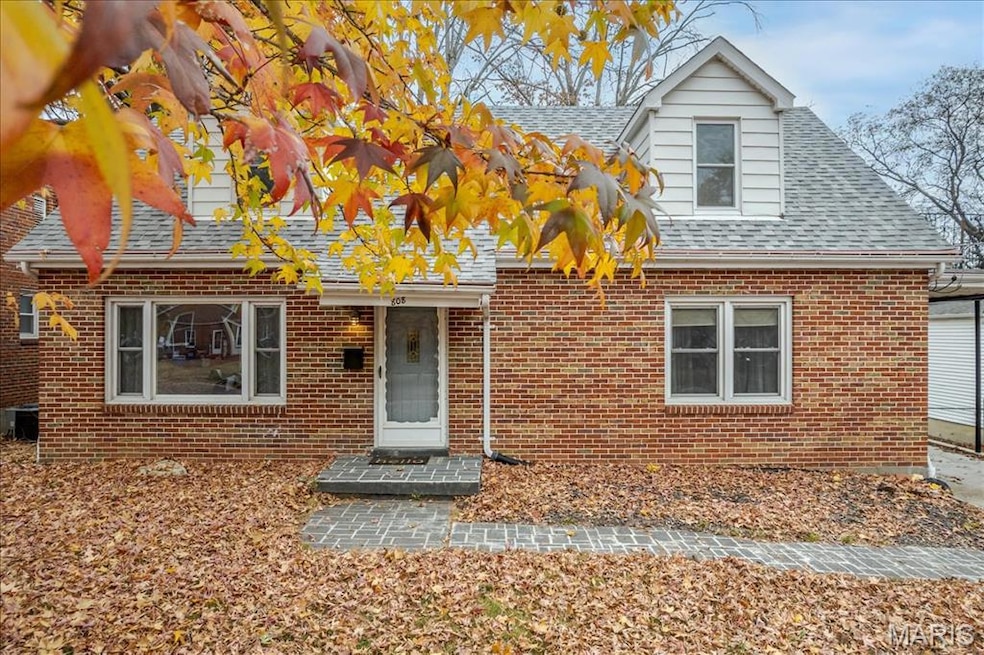 808 Macarthur St, Washington, MO 63090 - photo 1