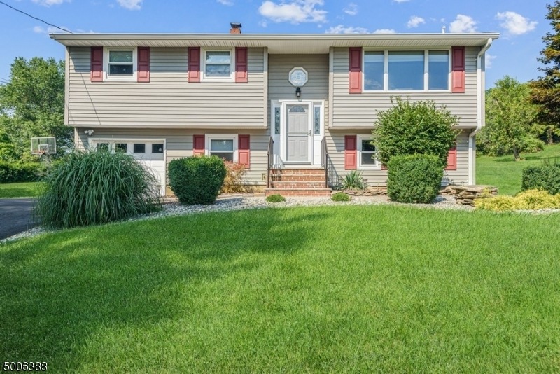 20 Jeffrey Ct, Branchburg, NJ 08876 - photo 1