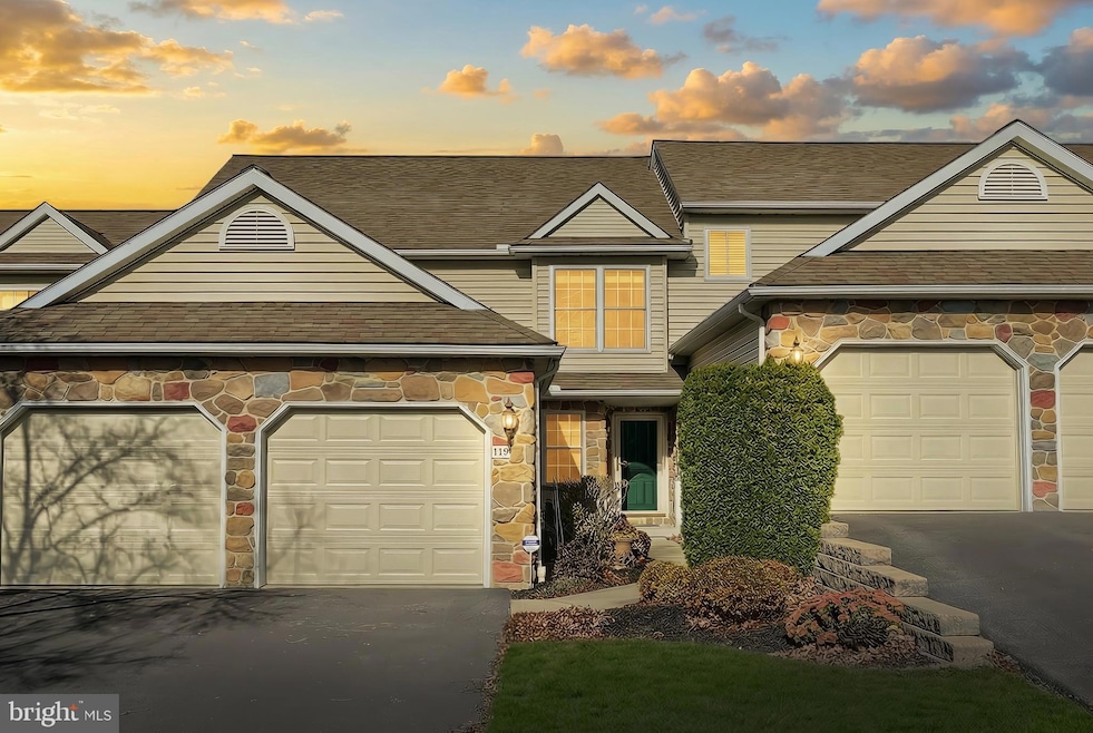 115 Fountain Dr unit 9, York, PA 17402 - photo 1