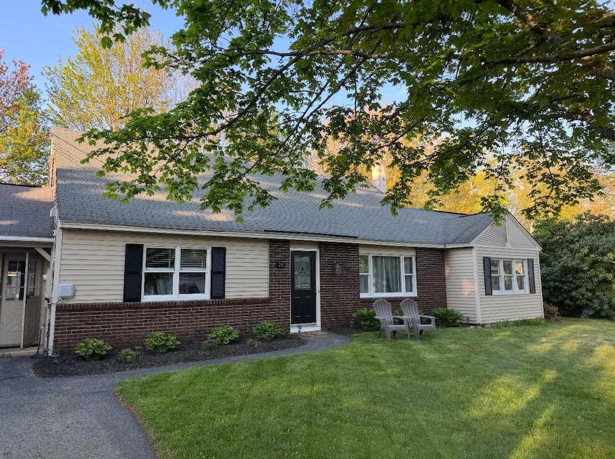 24 Hale Ave, Hooksett, NH 03106 - photo 1