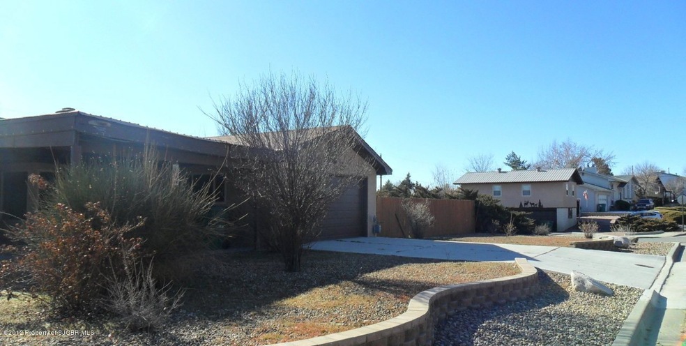 5801 Ravella Dr, Farmington, NM 87402 - photo 1