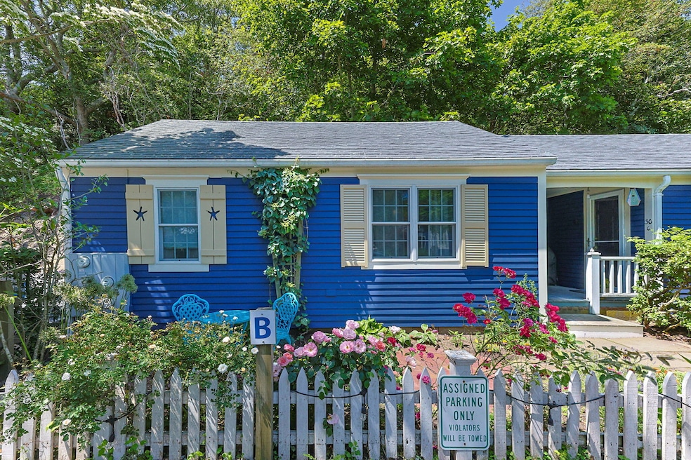 25-web-or-mls-30-bangs-st-unit-b