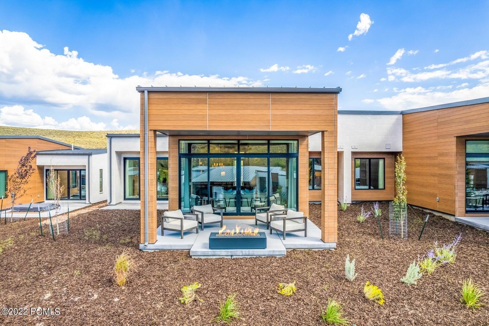 0_Exterior_1800x1200_3951273