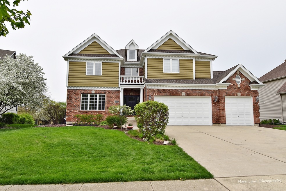 1035 Hodge Ln, Batavia, IL 60510 - photo 1