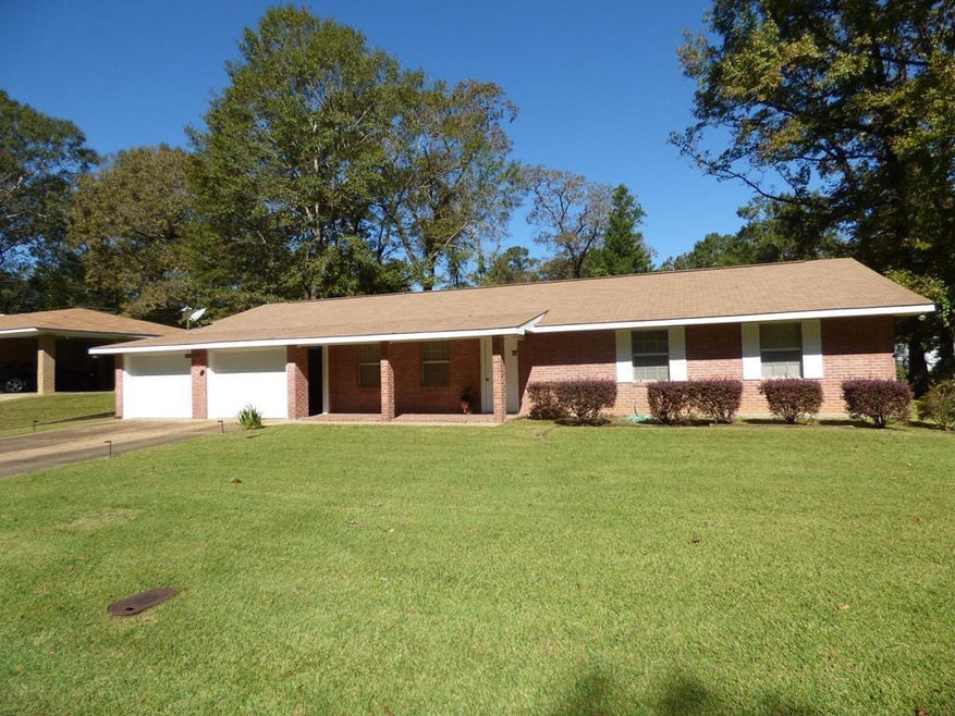 1402 Stokes Ave, McComb, MS 39648 - photo 1