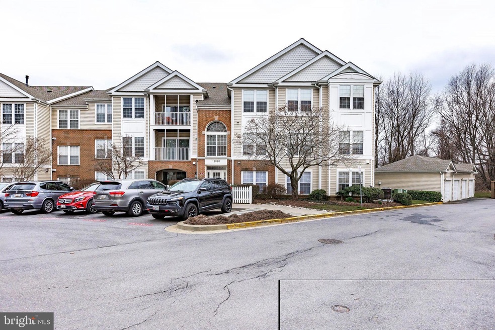 12020 Amber Ridge Cir unit B104, Germantown, MD 20876 - photo 1