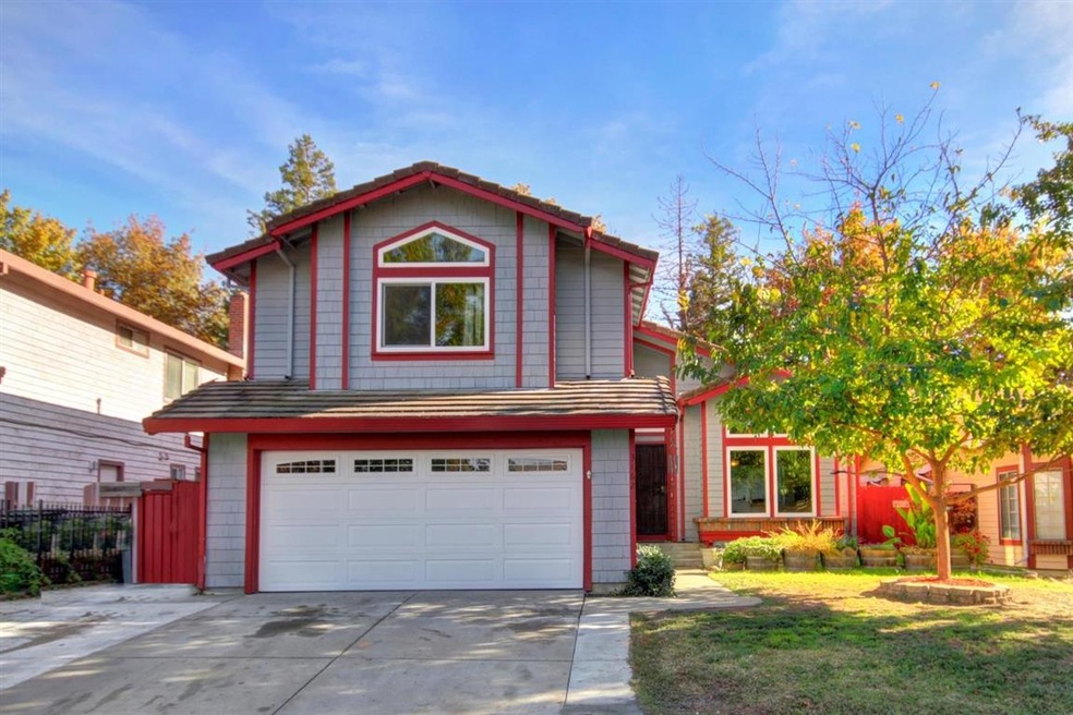 Spacious home ready for holiday gatherings.   Spac