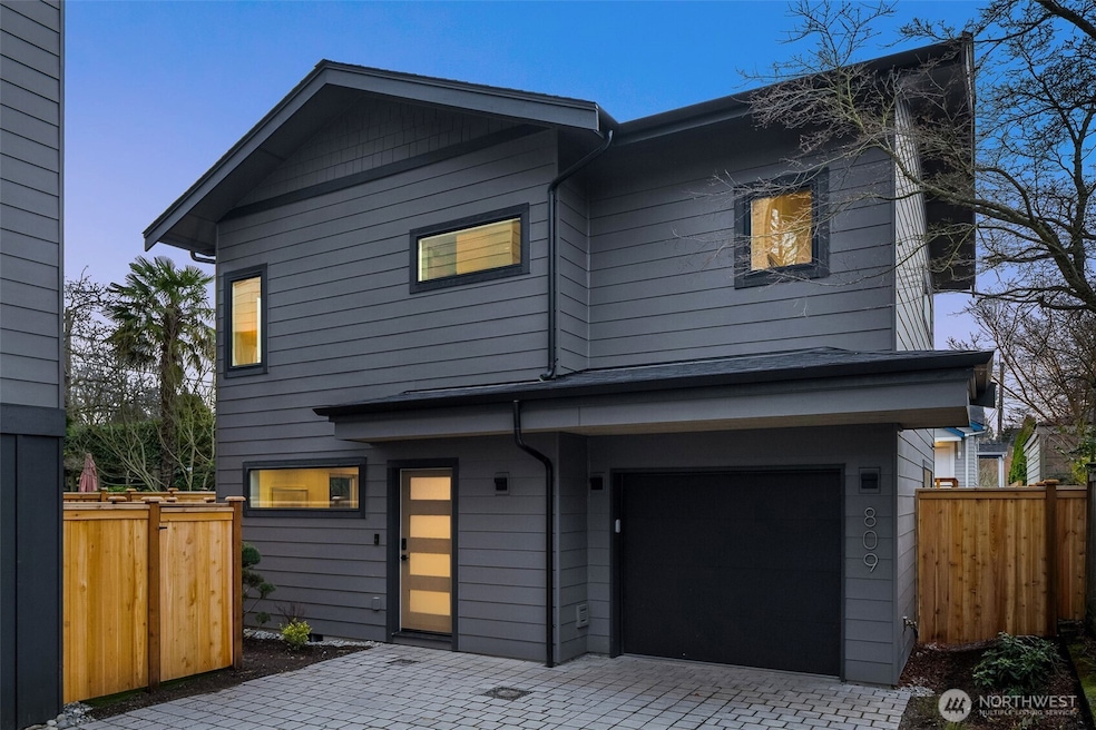 809 W Armour St, Seattle, WA 98119 - photo 1