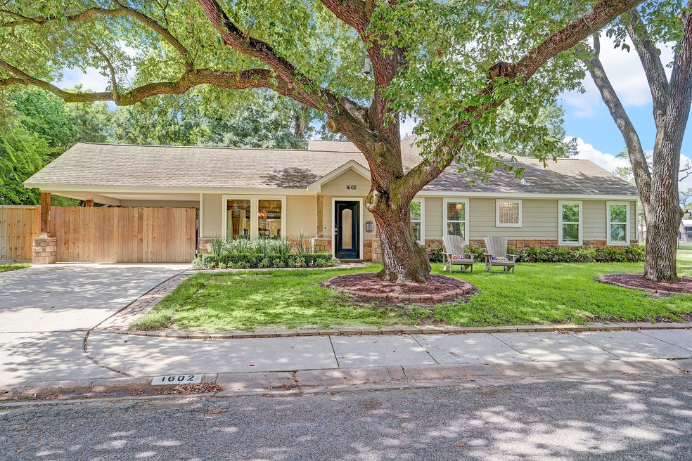 1602 Lamonte Ln, Houston, TX 77018 - photo 1