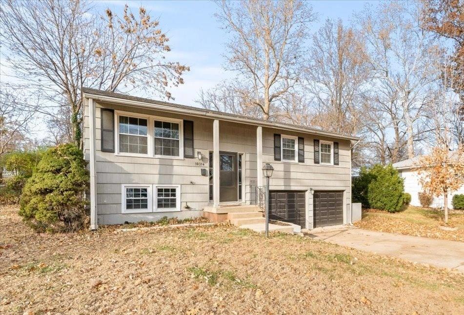10314 W 73rd St, Shawnee, KS 66203 - photo 1