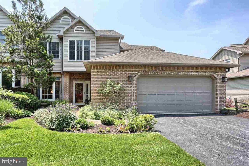 512 Bridgeview Dr, Lemoyne, PA 17043 - photo 1